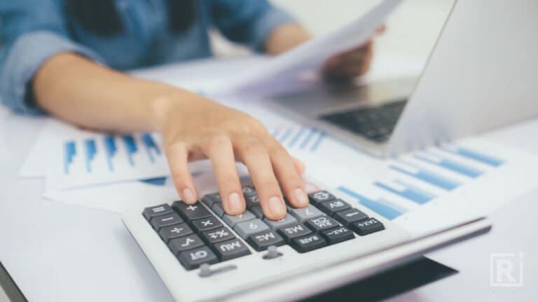 4 Kesalahan dalam Menghitung Payroll yang Harus Dihindari Kesalahan dalam Menghitung Payroll yang Harus Dihindari