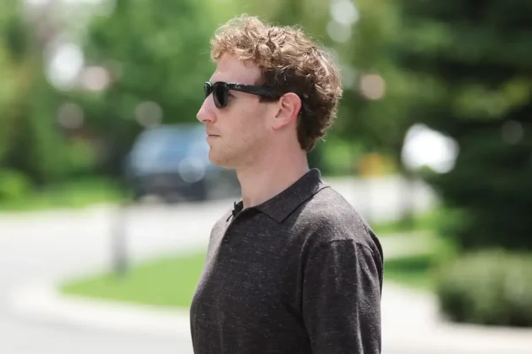 Zuckerberg Bela AI Terbuka